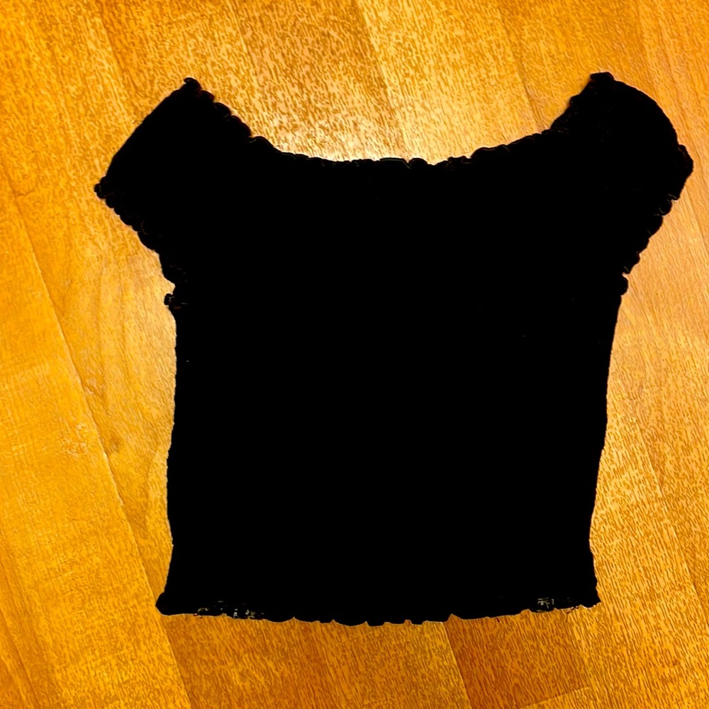 Cute black one size fits all stretchy crop top